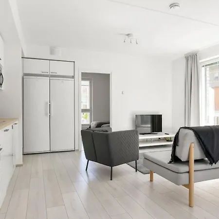 Kotimaailma - Valoisa Kolmio Espoon Keskustassa *