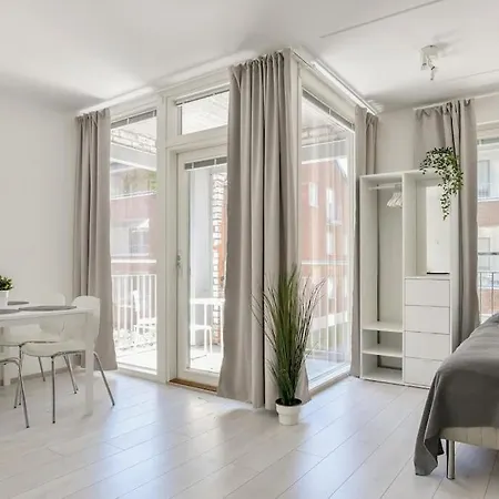 Daire Kotimaailma - Valoisa Kolmio Espoon Keskustassa *